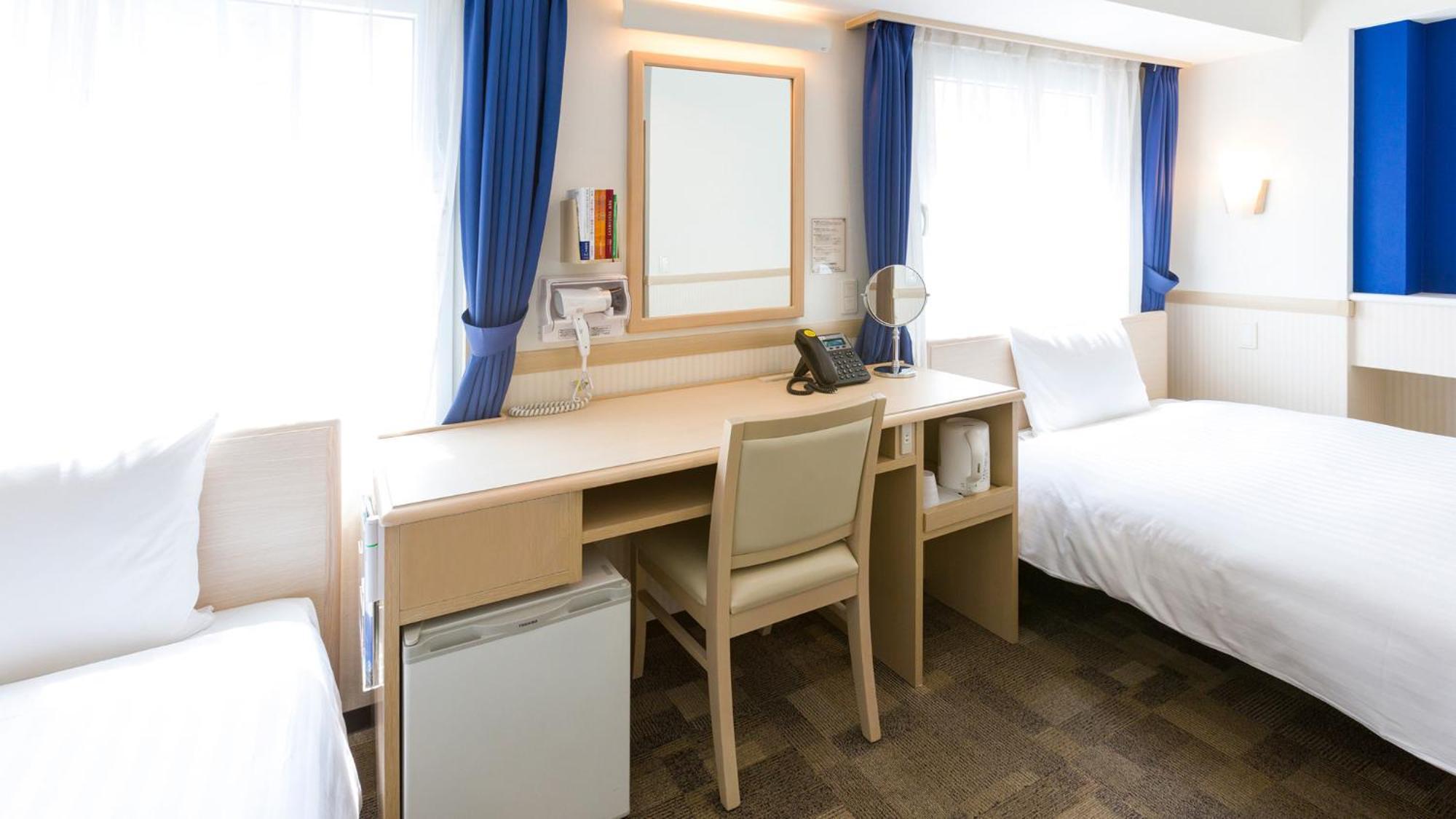 Toyoko Inn Shizuoka Eki Kita Guchi Habitación foto